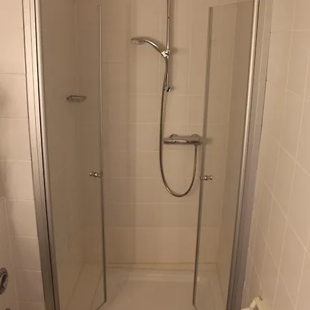 Martje Vom Deich, Kalifornien, Erste Strandreihe アパート