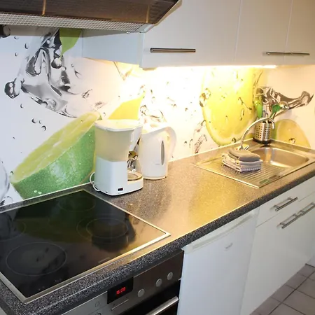 Martje Vom Deich, Kalifornien, Erste Strandreihe アパート